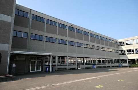Stedelijke sporthal - Glasgevels